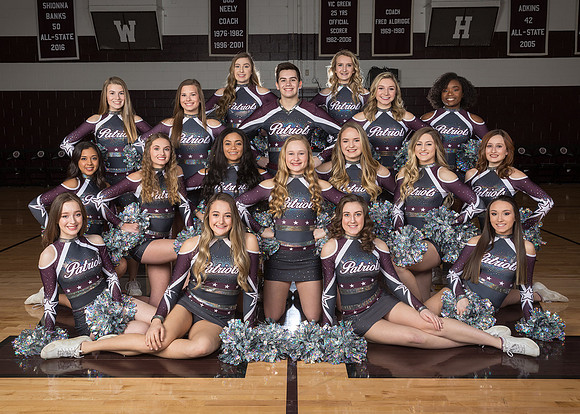 2Z6A3783-GW Cheer team