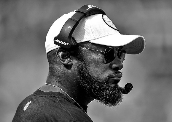 AK9I1084-steelers vs seahawks-bw